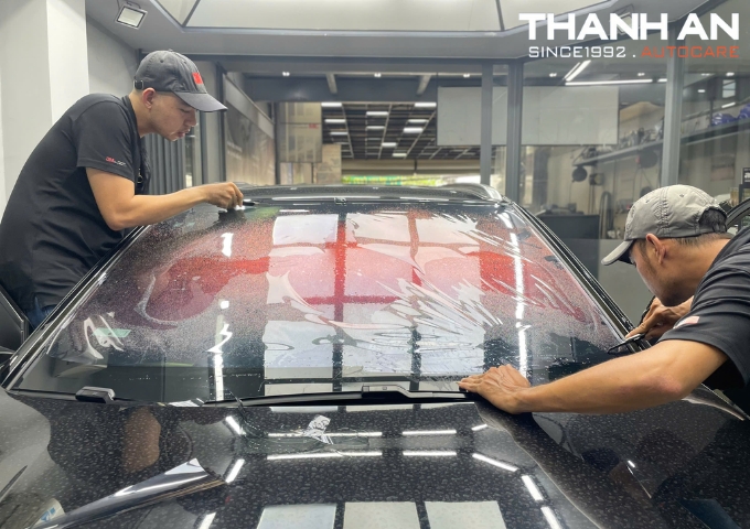 Dán phim cách nhiệt 3M cho xe ô tô giúp chống tia UV hiệu quả