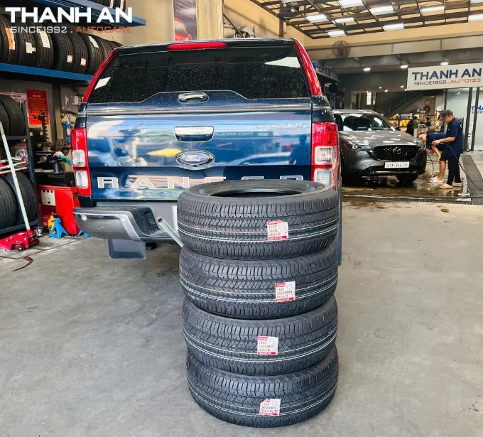 Lốp 265/60R18 Bridgestone Dueler H/T 684