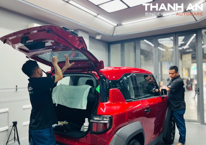 Phim cách nhiệt ô tô giúp tiết kiệm nhiên liệu khi bật điều hòa