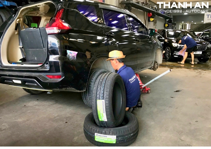 Khách hàng thay 2 Lốp Bridgestone 205/55R16 Ecopia EP150 Indonesia cho xe Mitsubishi Xpander