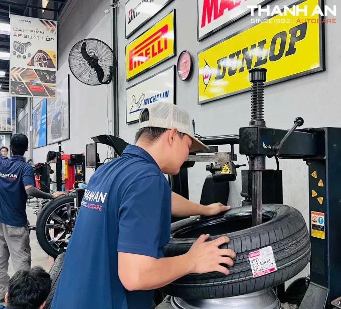 Giá lốp Bridgestone 205/60R16