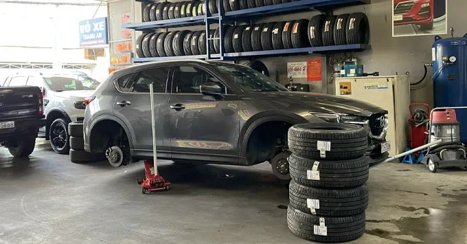 Thay lốp Bridgestone 225/55R19 Alenza cho Mazda CX-5 chính hãng giá tốt tại Thanh An Autocare Quận 7