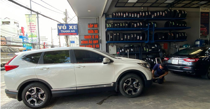 Thay lốp cho xe Honda CRV giá tốt  tại Thanh An Autocare thành phố Hồ Chí Minh