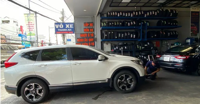 Thay lốp cho xe Honda CRV giá tốt tại Thanh An Autocare thành phố Hồ Chí Minh