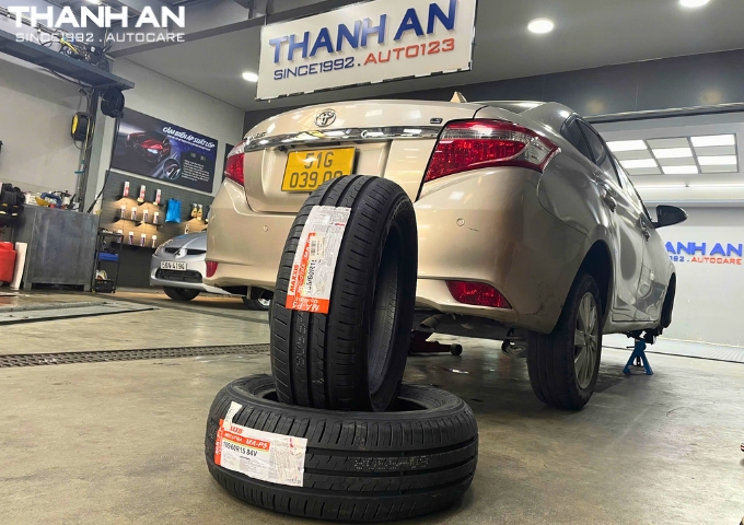 Khách hàng thay 2 lốp Maxxis 185/60R15 Mecotra MAP5 Thái Lan tại quận 7