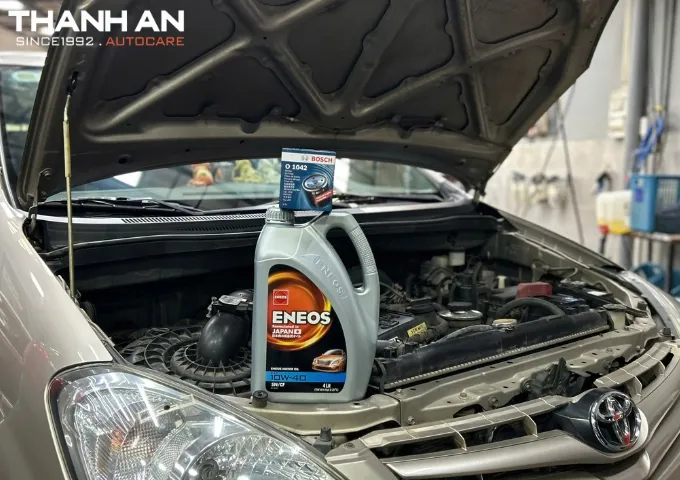 Nhớt xe ô tô bao lâu thay một lần và dấu hiệu nhận biết