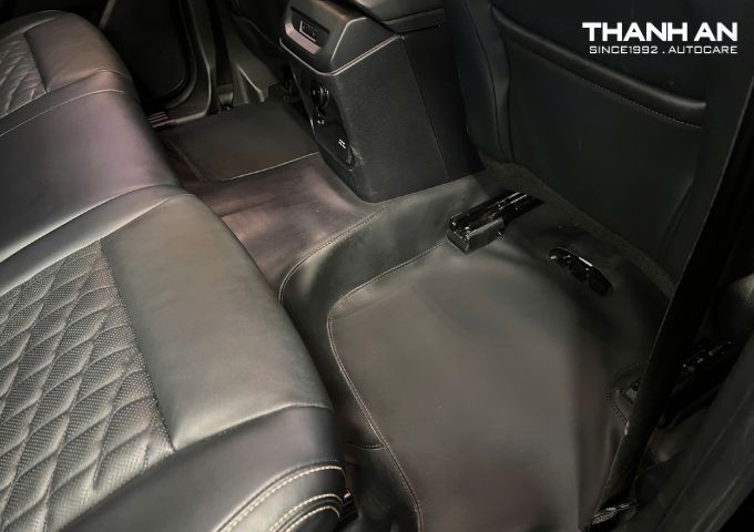 ford-everest-lap-tham-kata-mau-den (4)
