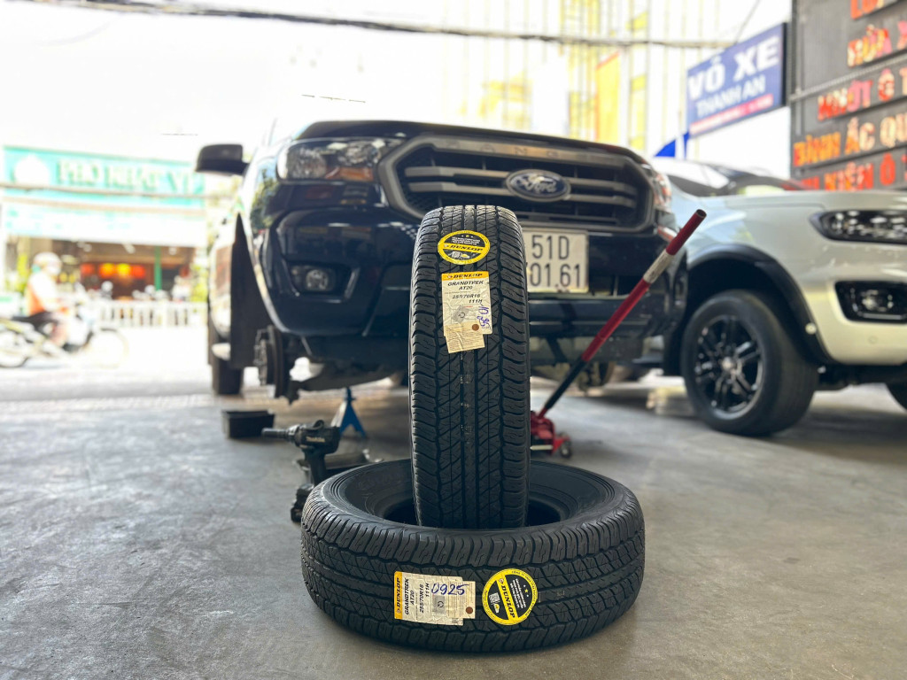 Ford Ranger vỏ xe Dunlop 255-70r16 9 (2)