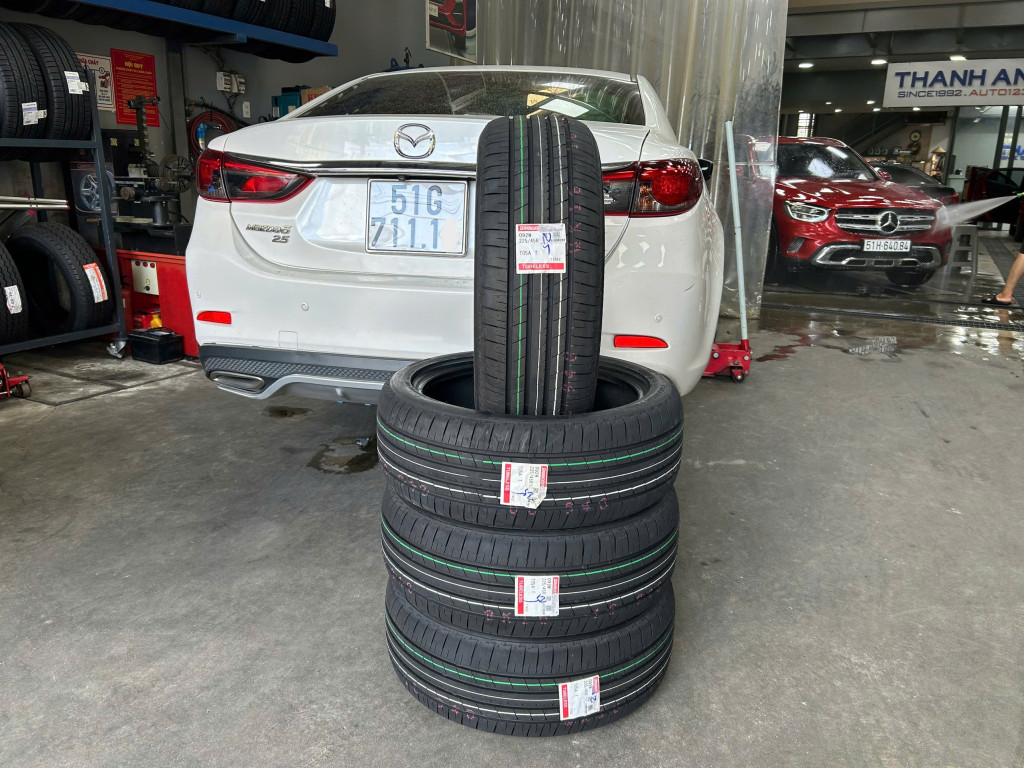 Cận cảnh Mazda 6 2.5 thay lốp Bridgestone 225/45R19 Turanza T005A Nhật Bản, hoàn tất tại gara Thanh An AutoCare