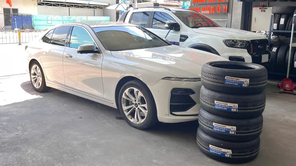 Phụ tùng và phụ kiện xe Vinfast Lux A2.0