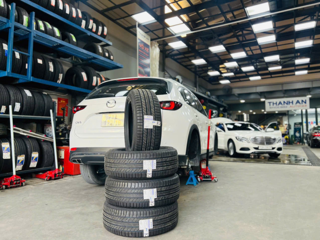 Mazda CX-5 thay bộ vỏ Michelin 225/55R19 Primacy SUV + Thái Lan giảm tiếng ồn hiệu quả tại gara