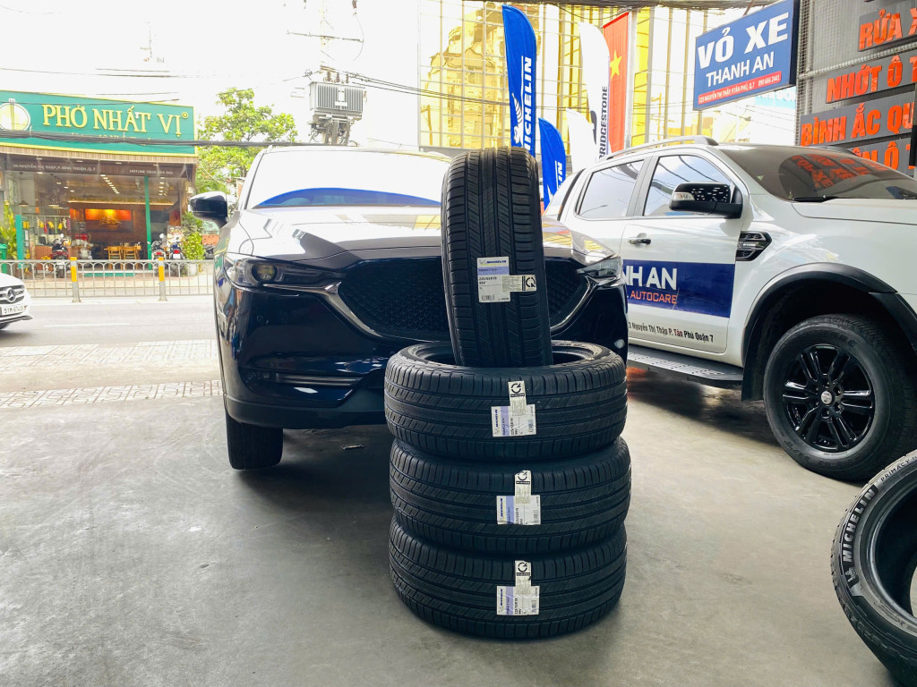 Mazda CX-5 thay vỏ Michelin 225/55R19 Primacy SUV chống ồn vượt trội tại hệ thống gara Thanh An.
