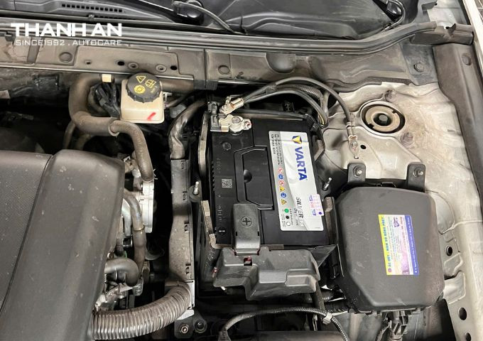 mazda3-thay-binh-ac-quy-varta-q85 (1)