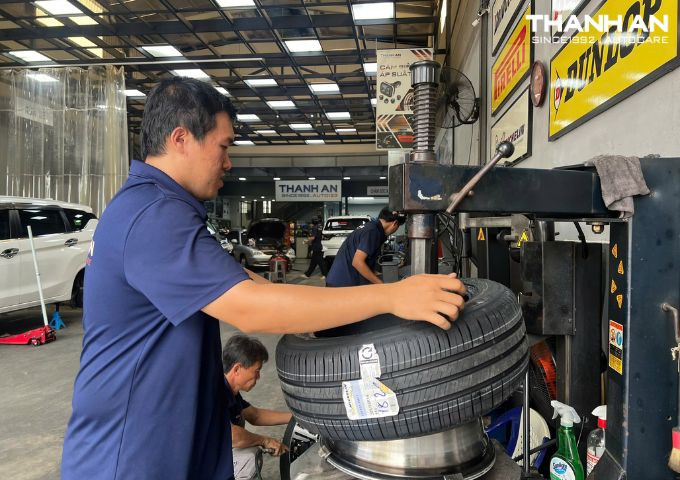 mitsubishi-xpander-thay-4-lop-michelin-205-55r16-xm2-plus (1)