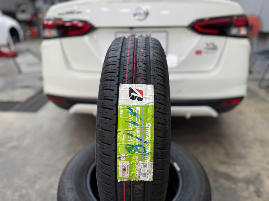 Nissan Almera vỏ xe Bridgestone 195-65R16 Ecopia 300 7 (3)