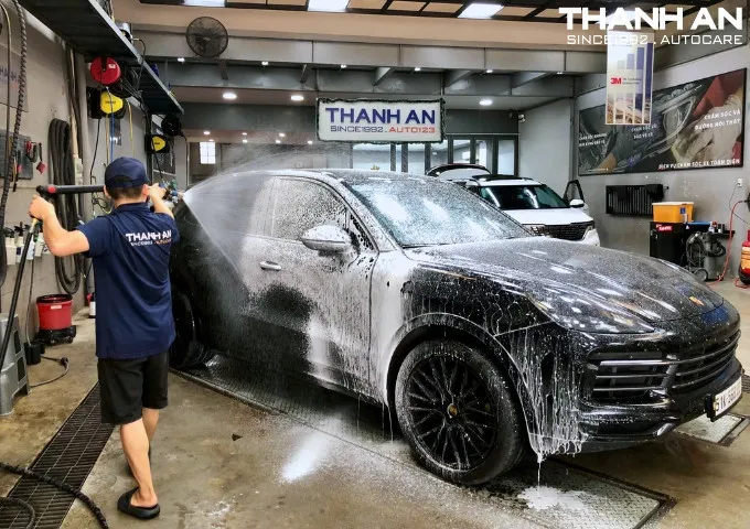 Rửa xe ô tô Phú Mỹ Hưng: Tìm Tiệm Uy Tín, Giá Tốt, Gần Bạn Nhất