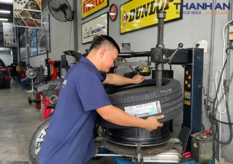 Thay Lốp Ô Tô Quảng Nam: Chính hãng, Uy tín, Giá tốt