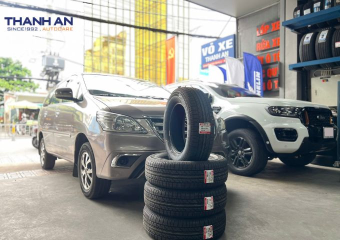 toyota-innova-thay-4-lop-bridgestone-205-65r15-b390