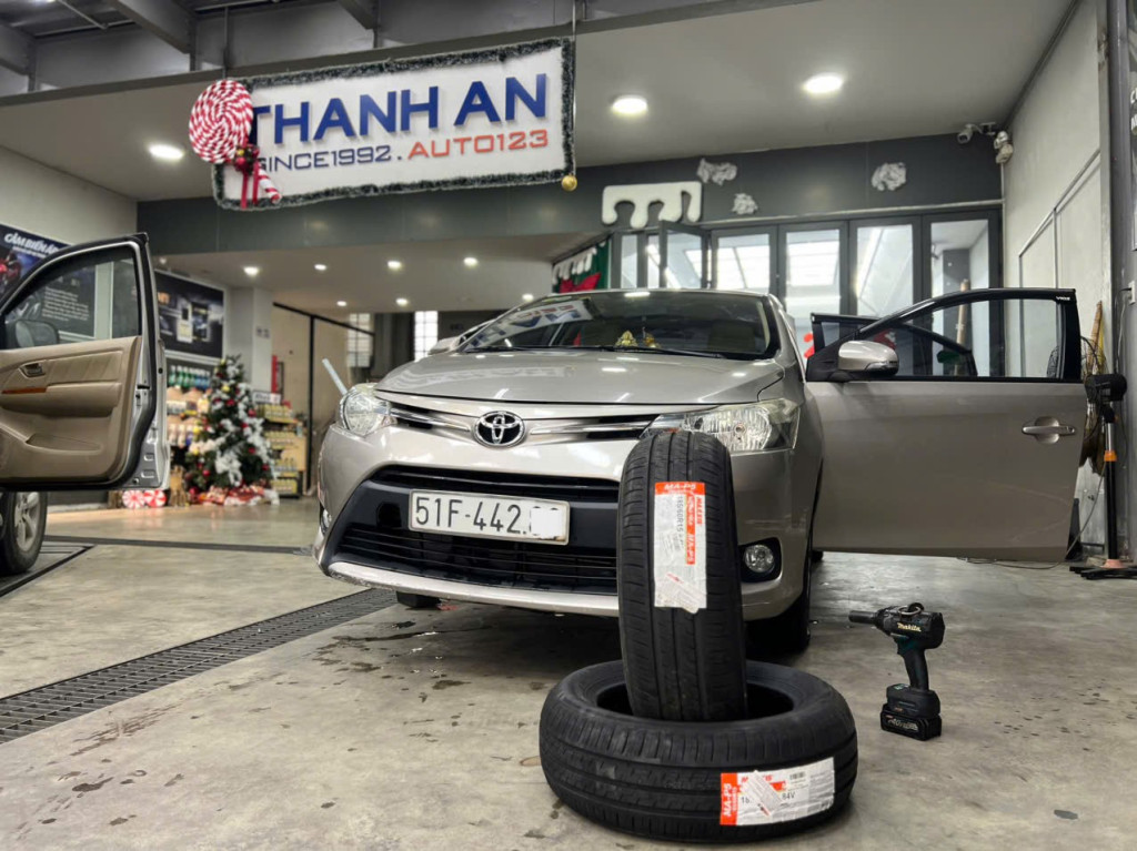 Toyota Vios thay vỏ xe Maxxis 185/60R15 MAP5 bền bỉ giúp tiết kiệm chi phí tại gara