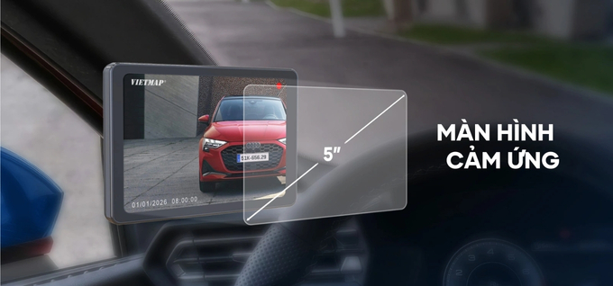 Màn hình Vietmap SC620 cảm ứng độ nhạy cao cho phép người dùng vuốt chạm để thay đổi góc nhìn camera ngay lập tức