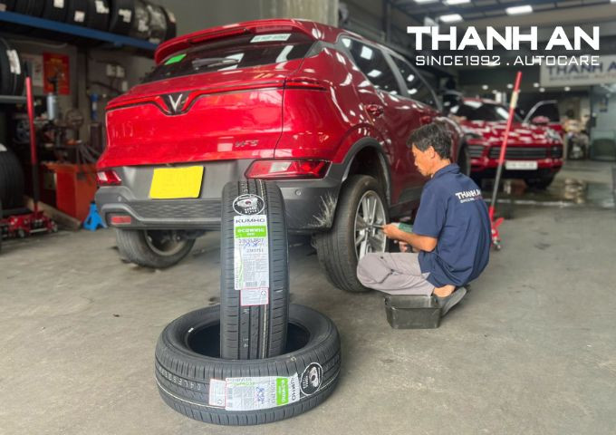 vinfast-vf5-thay-2-vo-kumho-205-55r17-es31
