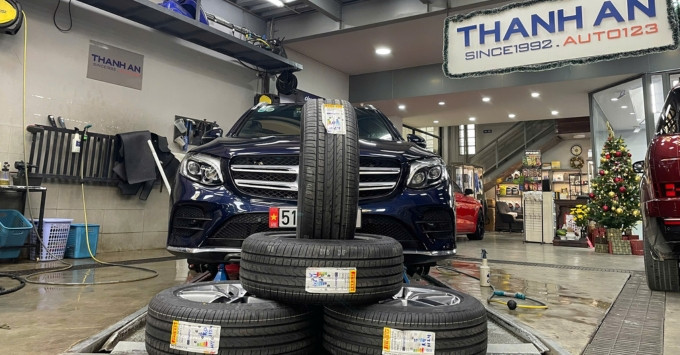 Mercedes-GLC-300-thay-4-lop-Pirelli-235-55R19-MOE-RFT-Romania_