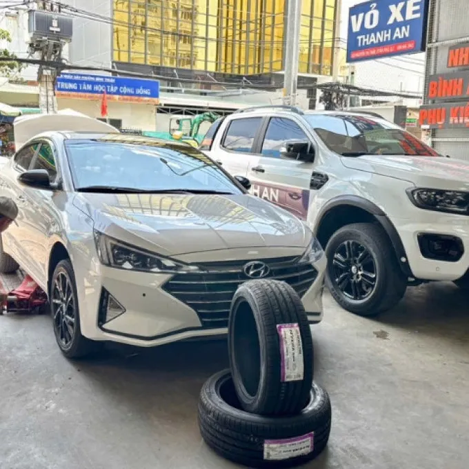 Bánh xe ô tô chính hãng uy tín giá tốt