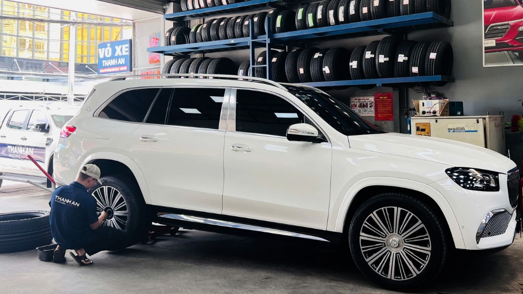 thay-lop-xe-o-to-tai-thanh-pho-ho-chi-minh-thanhanautocare