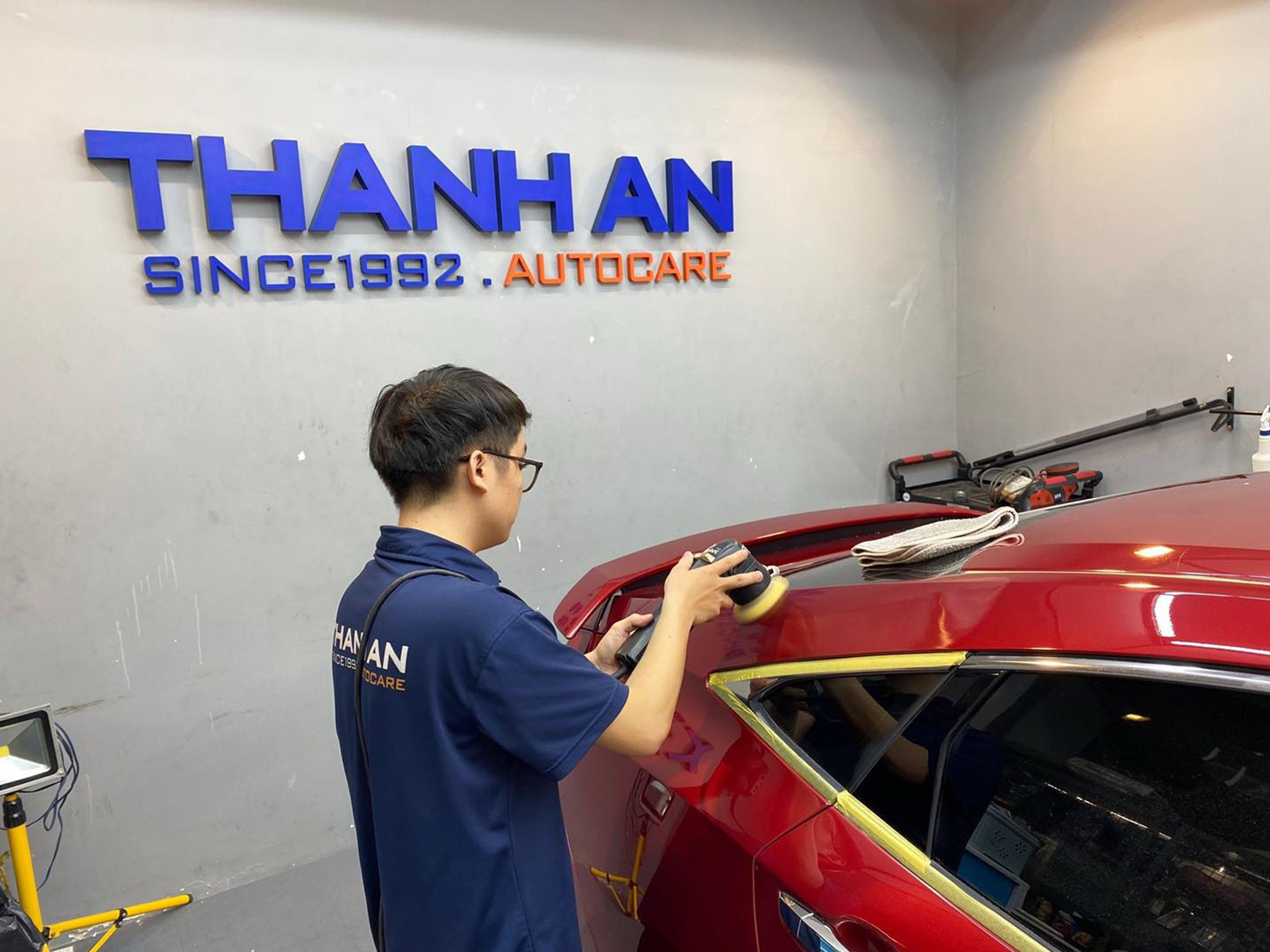 vo-lop-xe-o-to-quan-gan-day-chinh-hang-tai-thanh-an-autocare